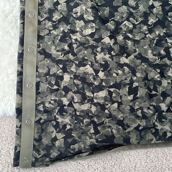 Lululemon Vinyasa Scarf Mystical Jungle Fatigue Green Black - Picture 2 of 6